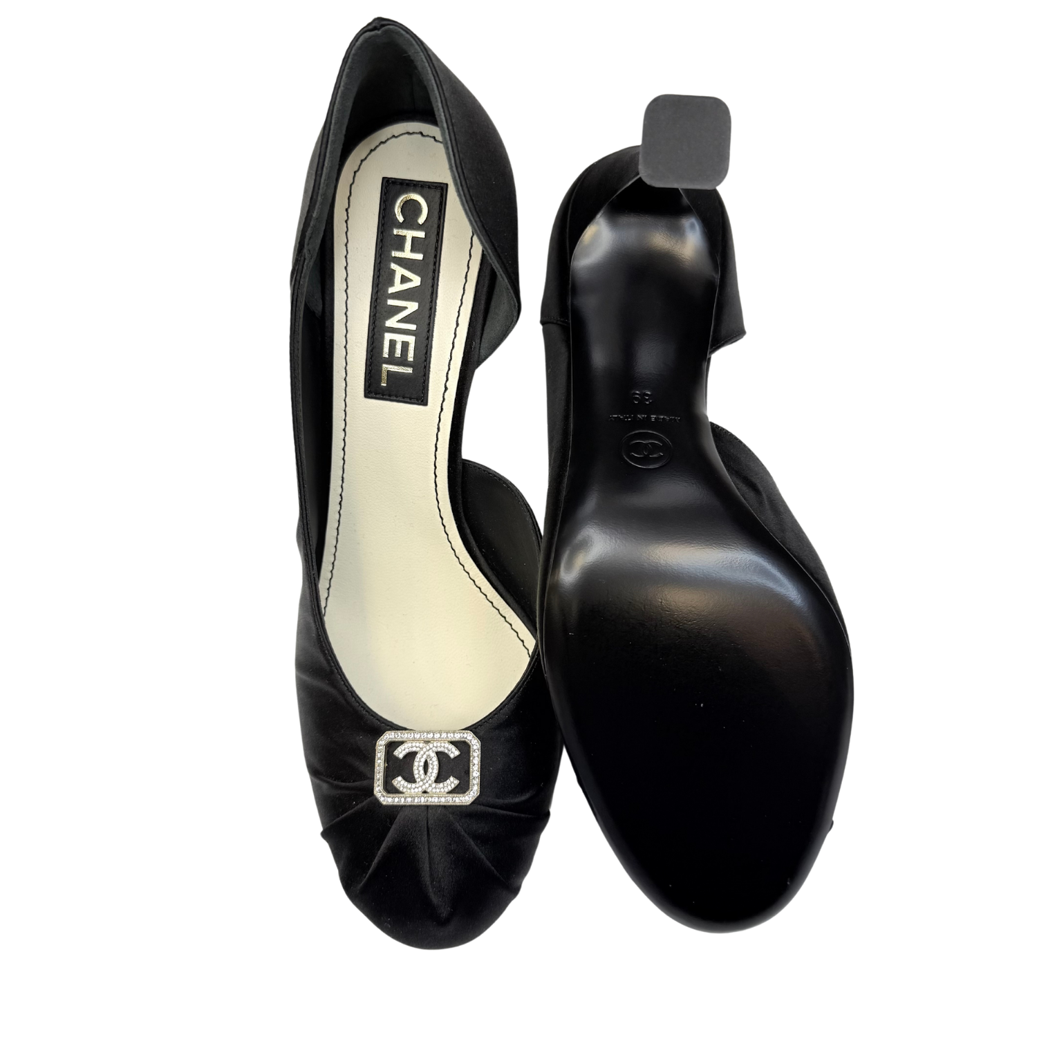 Chanel Interlocking CC D'Orsay Pumps Black