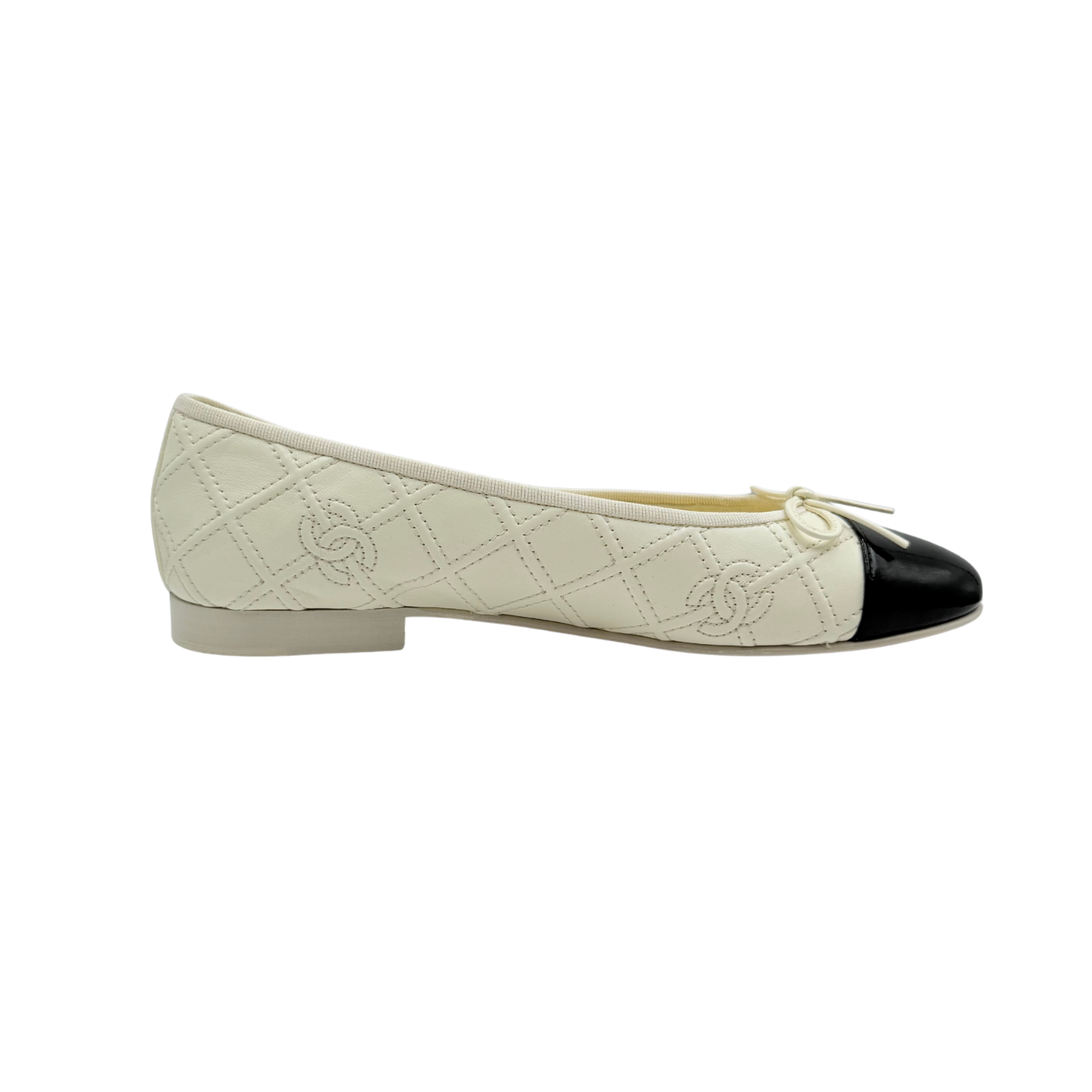 Chanel CC Ballet Flats White & Black