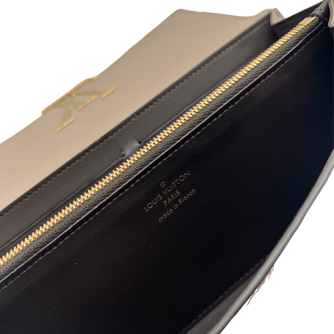 LV Capucines Wallet