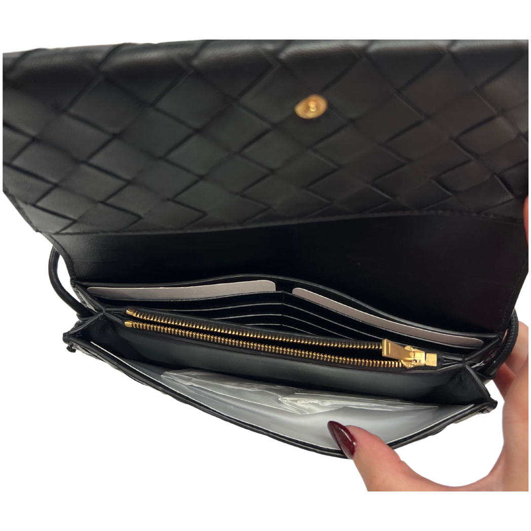 Bottega Veneta Wallet on Chain
