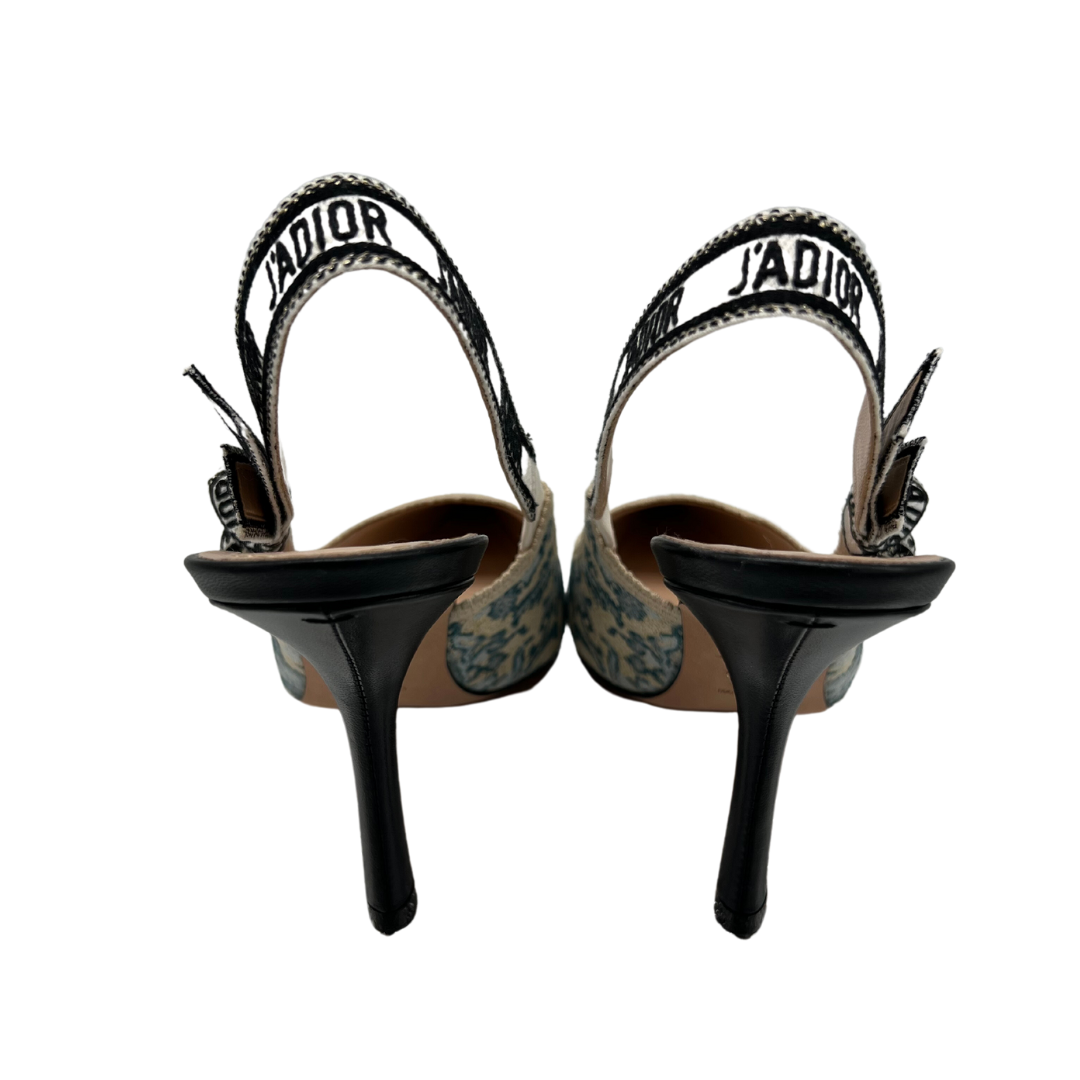 J'Adior Slingback Pump