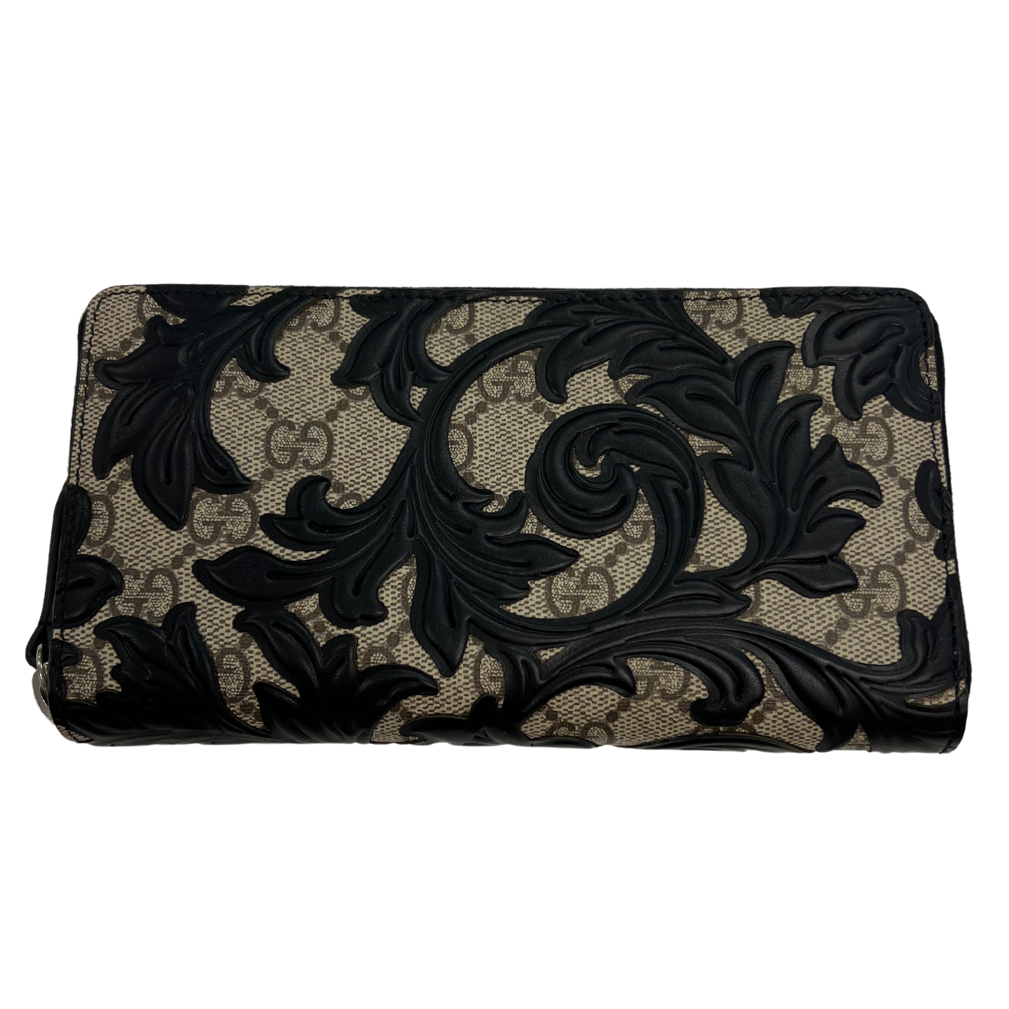 Gucci Supreme Monogram Arabesque Wallet