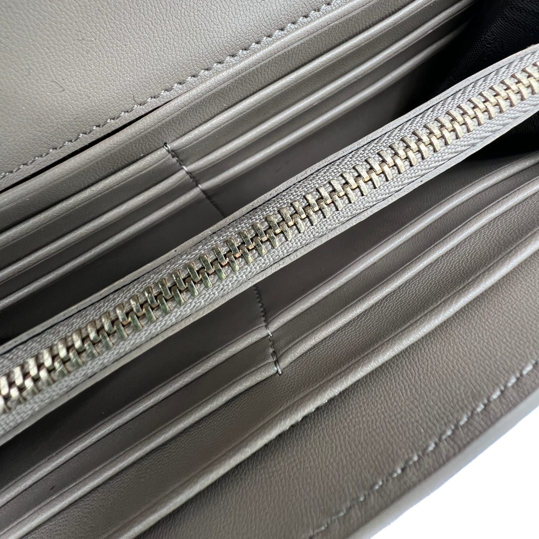 Valentino Rockstud Wallet