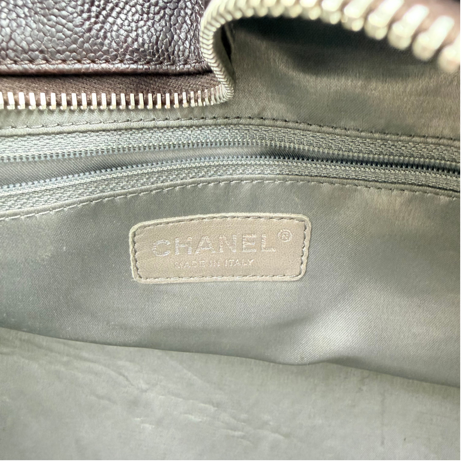 Large Vintage Pocket in the City Brown