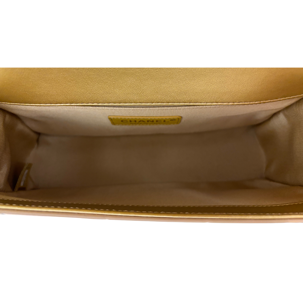 Chanel Boy Bag (Medium)