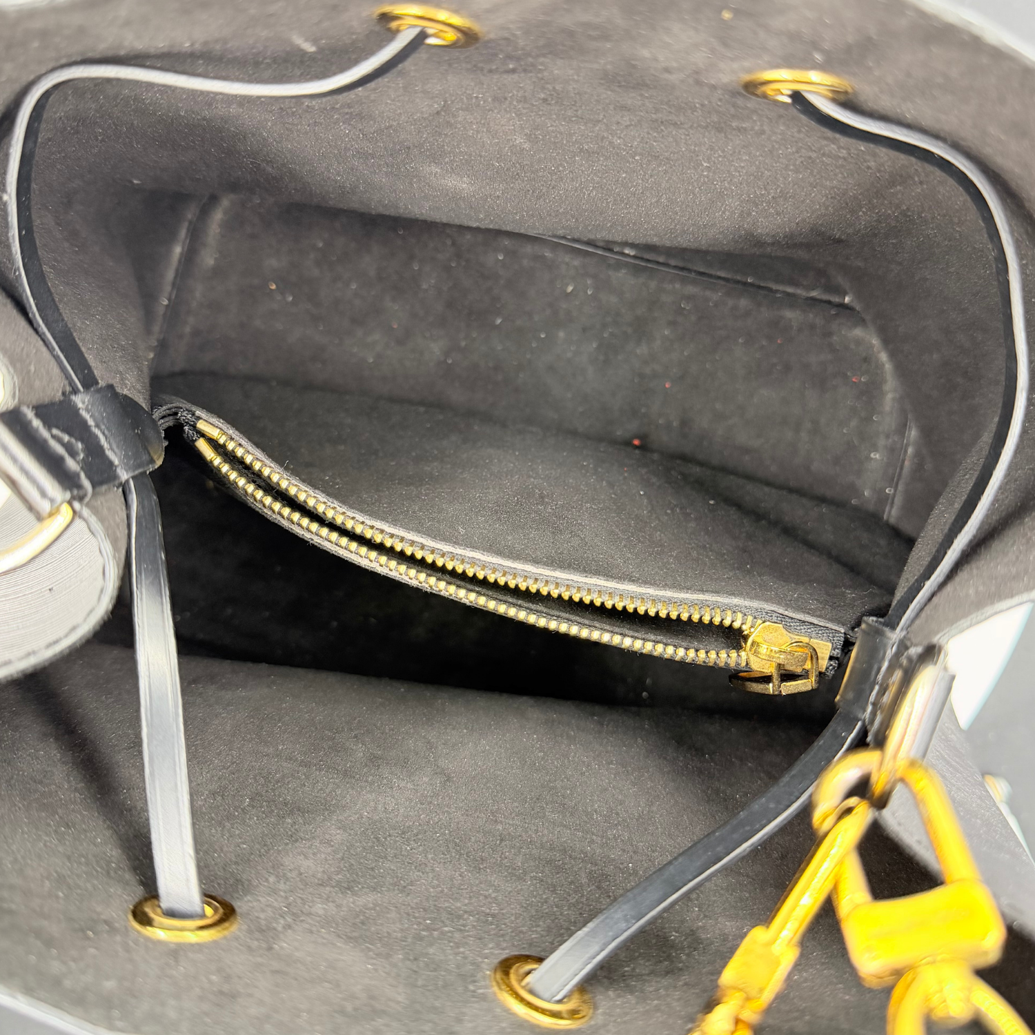 MM NeoNoe Love Lock Epi Leather Bucket Bag Black
