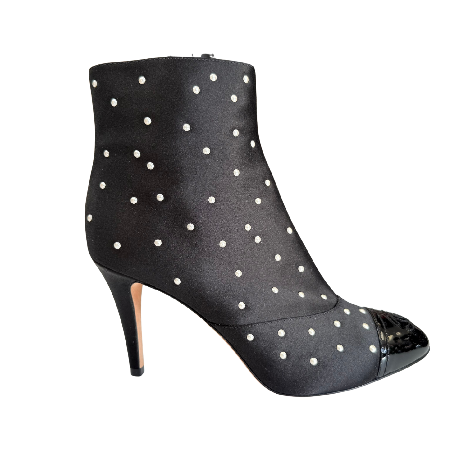 Chanel 2018 Interlocking CC Logo Booties Black