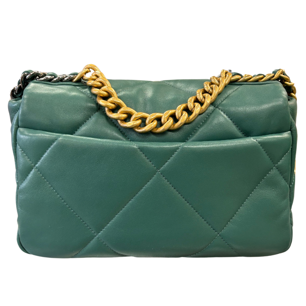 Chanel 19 (Medium)