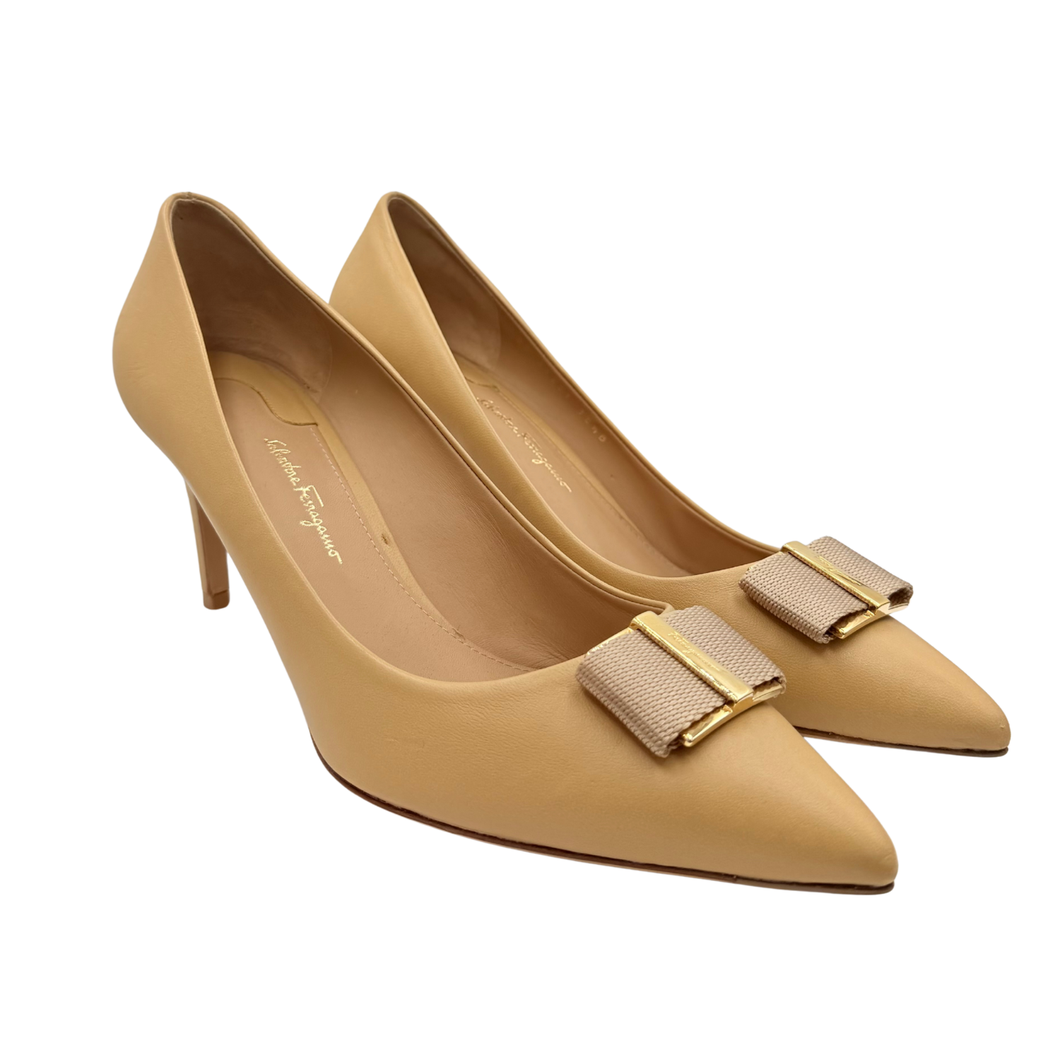 Salvatore Ferragamo Zaia Bow Leather Pumps Beige