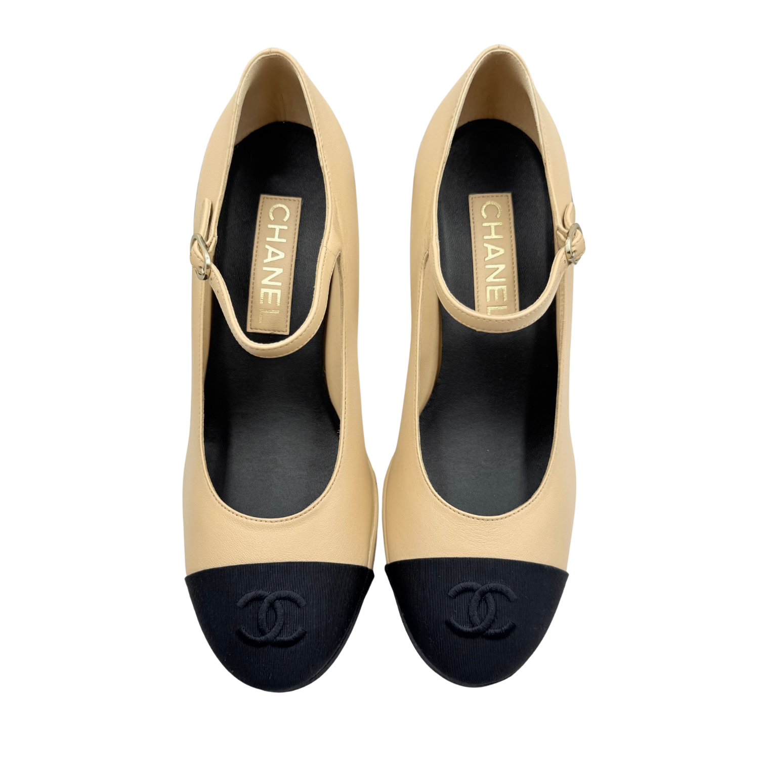 Chanel CC Pumps Beige