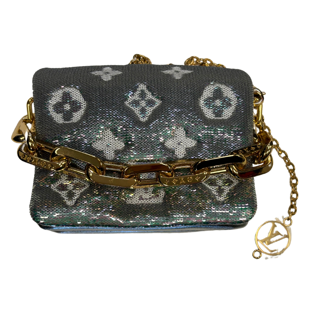 残少！Louis Vuitton COUSSIN BELTBAG ベルトバック Louis Vuitton Coussin Belt Bag 2022